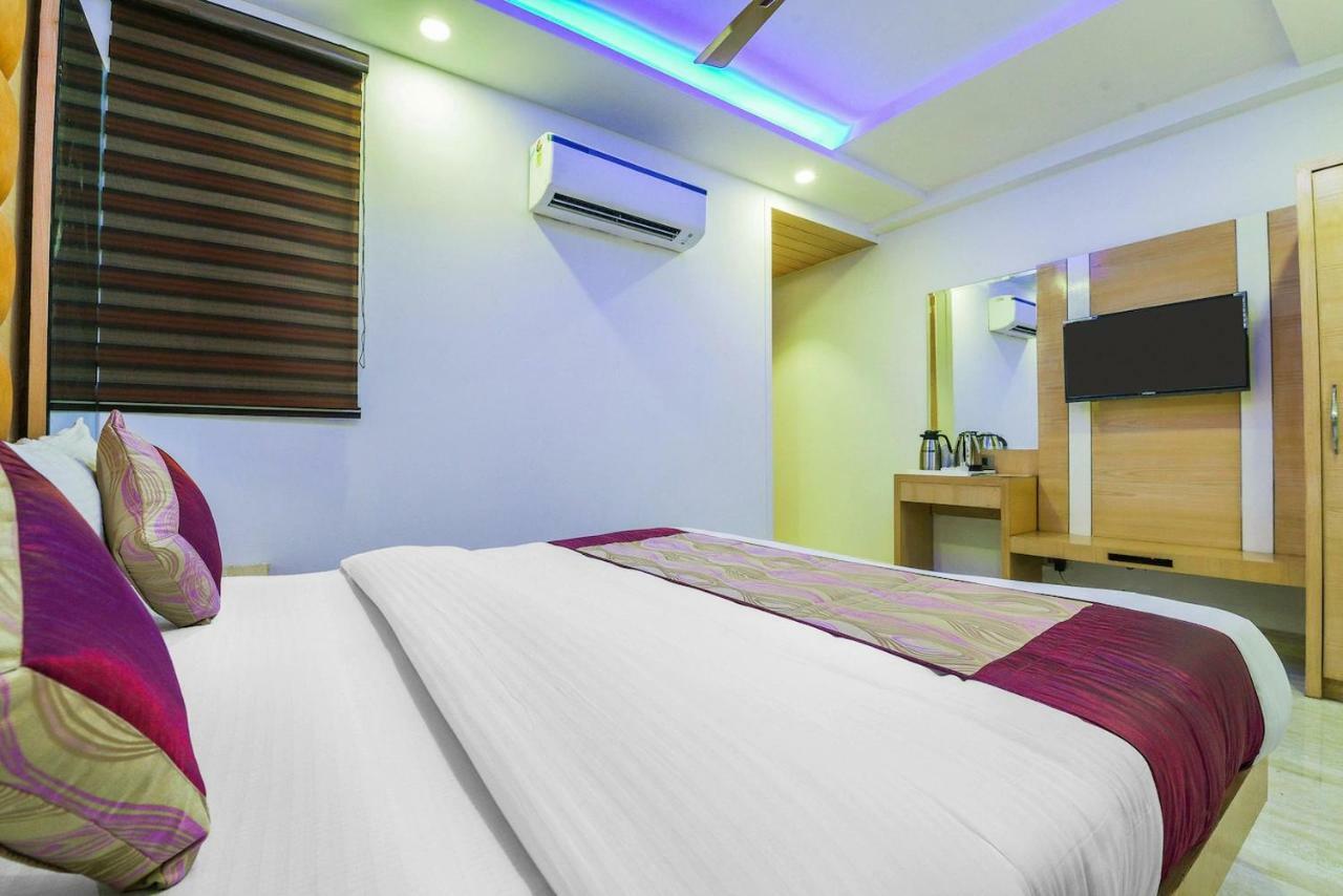 Hotel Maa Sharda インドール エクステリア 写真