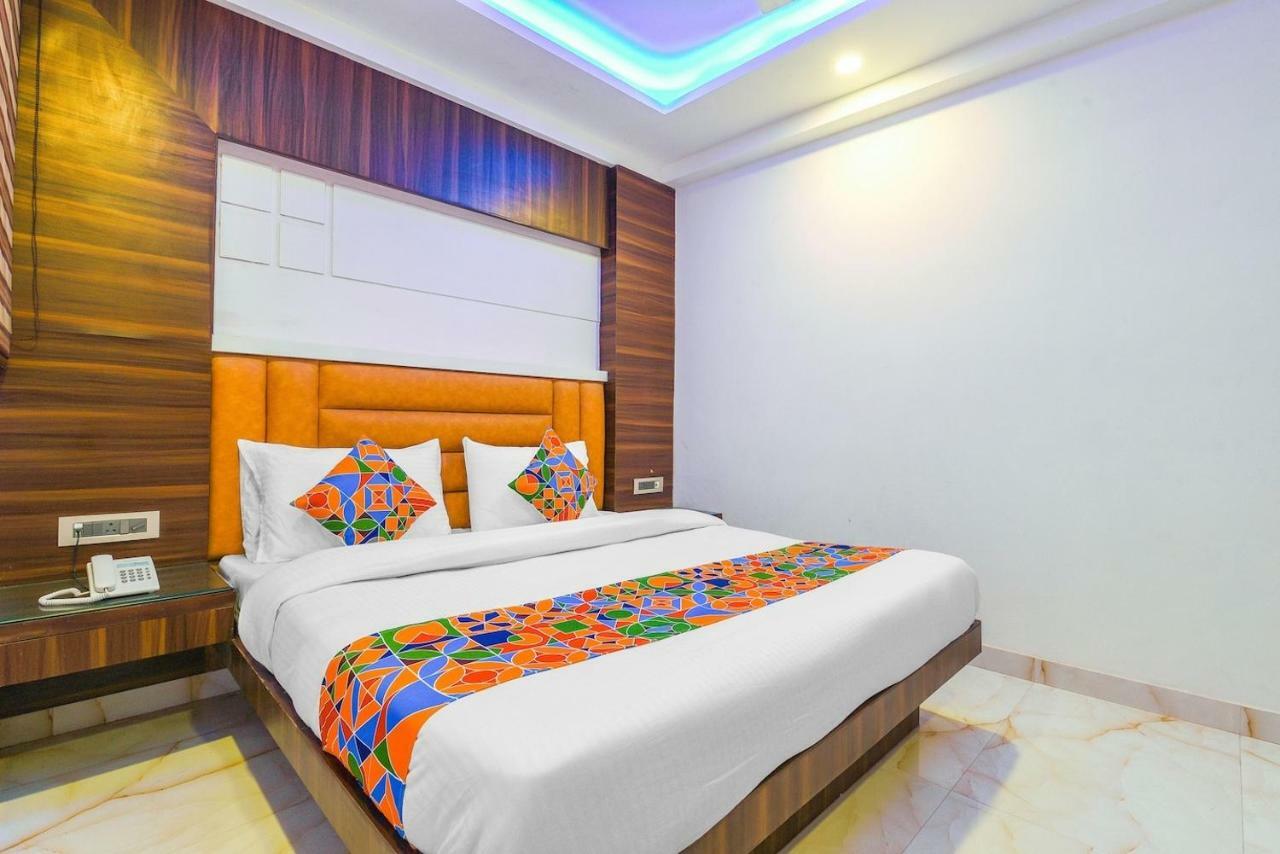 Hotel Maa Sharda インドール エクステリア 写真