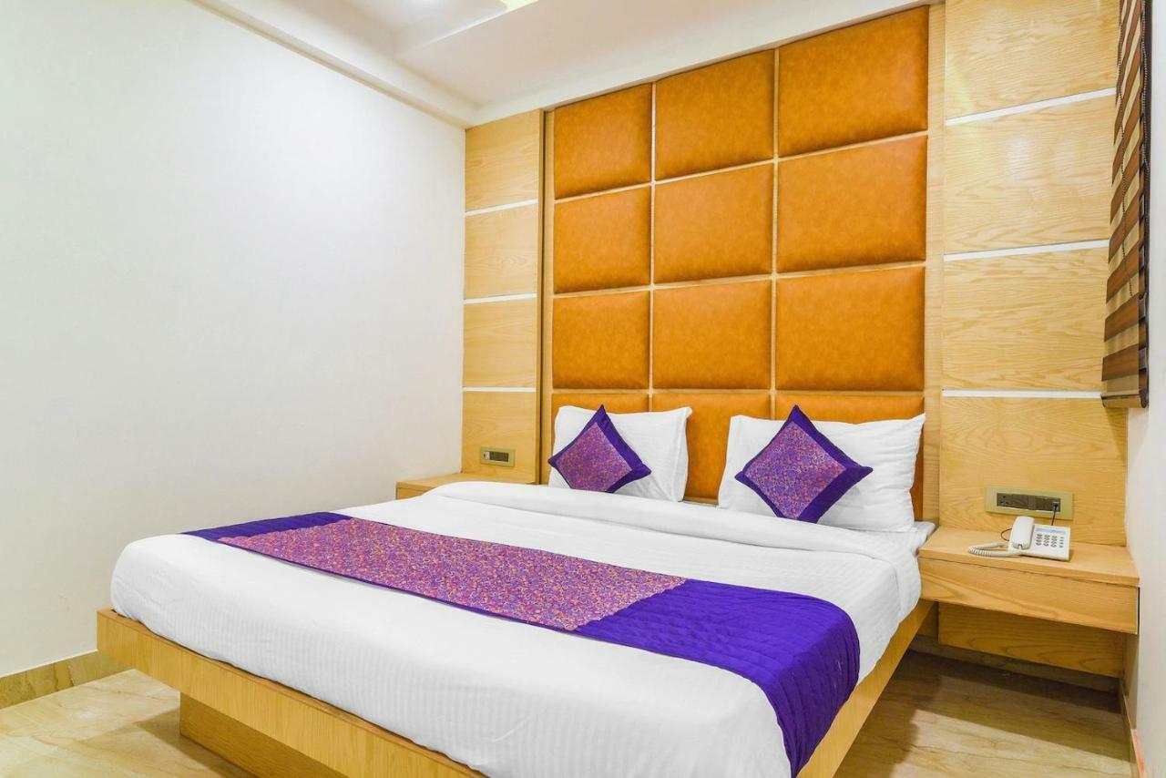Hotel Maa Sharda インドール エクステリア 写真
