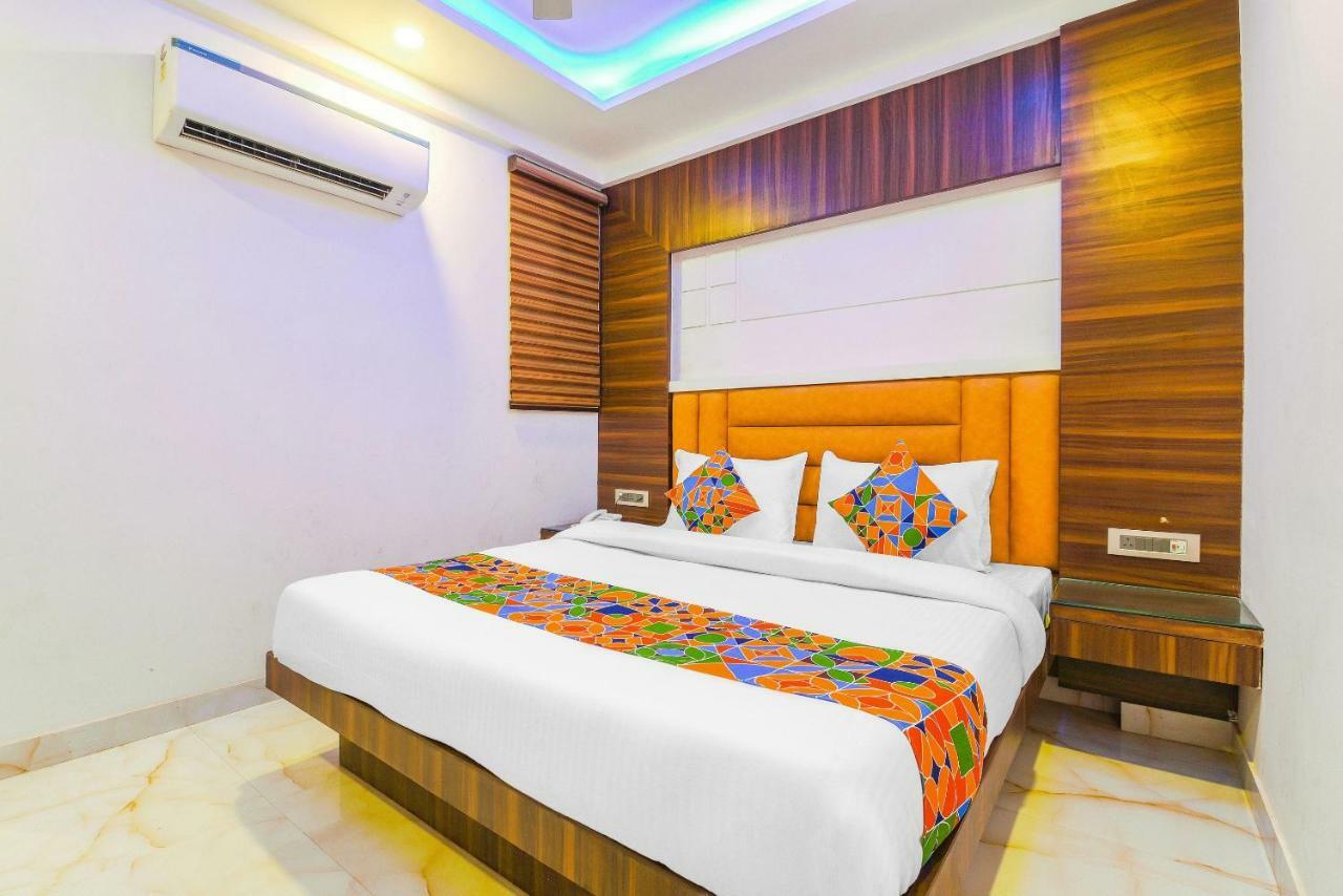 Hotel Maa Sharda インドール エクステリア 写真